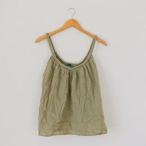 Old Navy pale green braided strap top, size large.